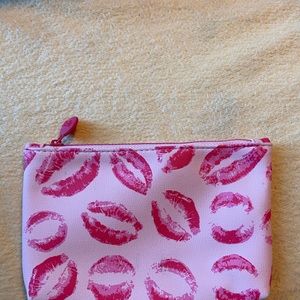 Ipsy pouch